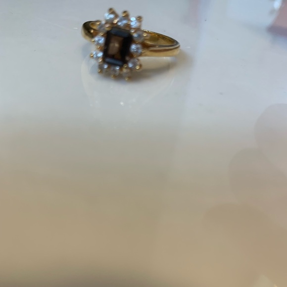 Barely worn with lots of sparkle ☺️ it is size 9.5 - Picture 2 of 4